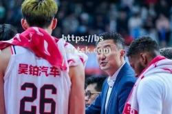 bsports体育-CBA明确新赛季观赛规定：球迷需全程戴口罩，限时参加比赛_